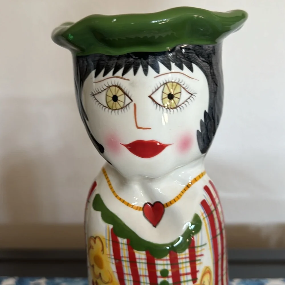 SUSAN PAILEY “DAISY” FLOWER VASE 11”